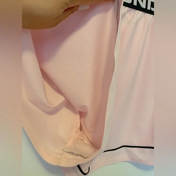 Under Armour Performance Shorts - Picture 6 of 8